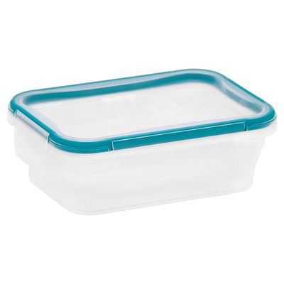 Total Solution™ Plastic Food Storage 3.01 Cup Rectangle with lid on