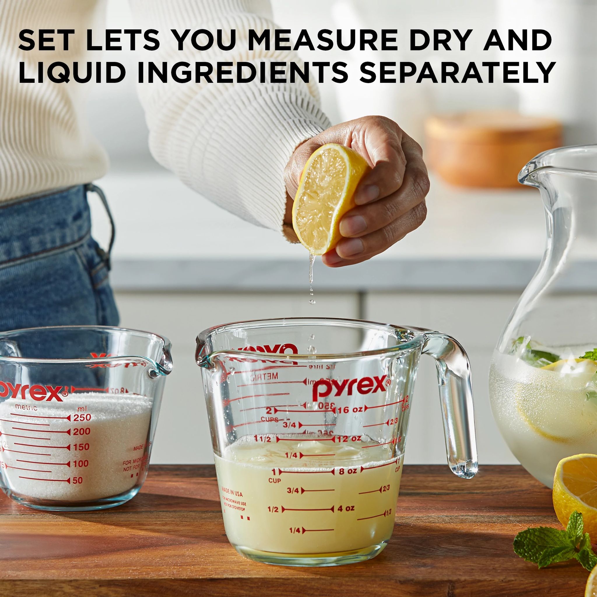 Supreme Pyrex 2-Cup Measuring Cup 2 計量 Supreme Pyrex 2-Cup Measuring Cup (FW19) - $24